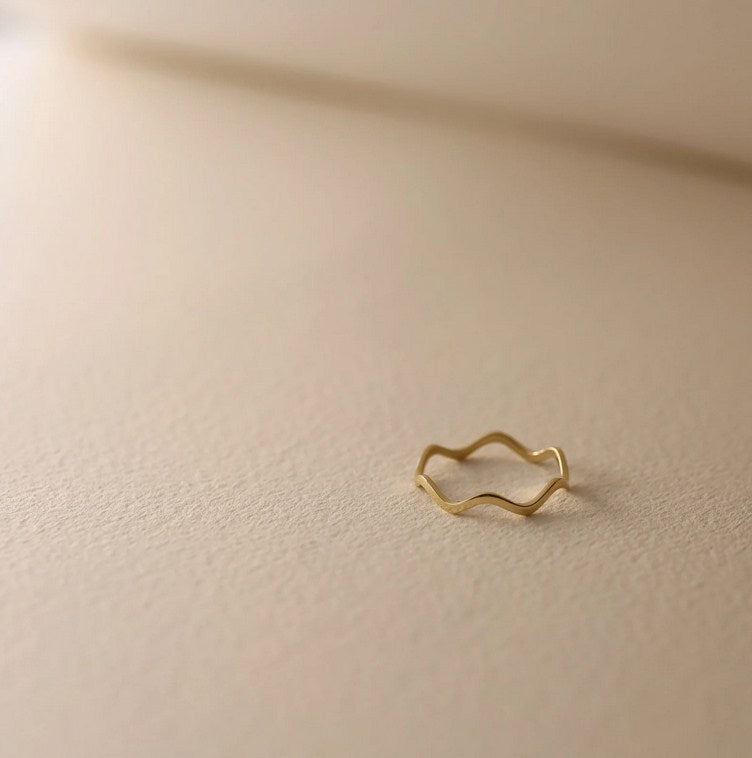 14K Gold Wavy Ring